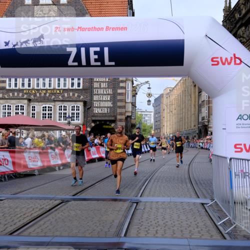 13.09.2026 - 21. swb-Marathon Bremen Tim E. http://msf.ph/oto/10313037 13.09.2026 10:54:31 Ziel 10359, 10503, 10577, 10749, 10837, 10996, 11099, 11118, 11290, 11329, 11361, 11476, 11765, 11843, 11989, 11998 meine-sportfotos.de
