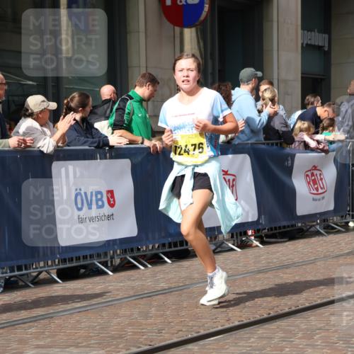 13.09.2026 - 21. swb-Marathon Bremen Strokosch-Dieckow http://msf.ph/oto/10313038 13.09.2026 10:56:02 Ziel 10184, 10211, 10246, 10322, 10356, 10365, 10443, 10670, 10675, 10699, 10844, 10949, 10957, 10960, 11219, 11256, 11280, 11317, 11570, 11693, 11782, 11795, 11844, 11855, 11871, 12452, 12476, 10243, 10298, 10374, 10550, 10690, 10703, 10952, 11510, 11790, 11972, 12061, 12108, 12143, 12484, 13565 meine-sportfotos.de
