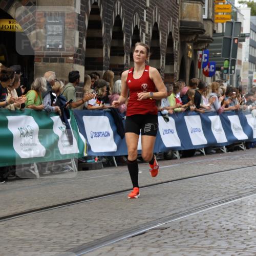 13.09.2026 - 21. swb-Marathon Bremen Strokosch-Dieckow http://msf.ph/oto/10313047 13.09.2026 13:05:02 Ziel 1223, 1224, 1712, 2207, 2646, 2956, 5283, 5674, 7814, 8701, 8936, 9070, 9689, 13034, 13187, 1336, 1822, 2297, 3196, 4025, 4729, 7102, 9273 meine-sportfotos.de