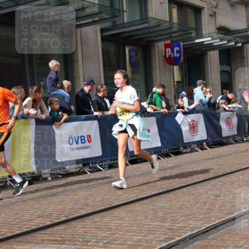 13.09.2026 - 21. swb-Marathon Bremen Strokosch-Dieckow http://msf.ph/oto/10313069 13.09.2026 10:56:03 Ziel 10184, 10211, 10246, 10322, 10356, 10365, 10443, 10670, 10675, 10699, 10844, 10949, 10957, 10960, 11069, 11219, 11256, 11280, 11317, 11407, 11570, 11693, 11782, 11795, 11844, 11855, 11871, 12452, 12476, 12543, 10243, 10298, 10374, 10690, 10703, 10949, 10952, 11219, 11510, 11790, 11972, 12061, 12108, 12143, 12476, 12484, 13565 meine-sportfotos.de