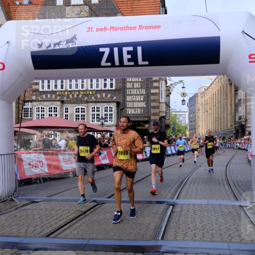 13.09.2026 - 21. swb-Marathon Bremen Tim E. http://msf.ph/oto/10313073 13.09.2026 10:54:32 Ziel 10359, 10503, 10577, 10749, 10837, 10884, 10996, 11099, 11118, 11290, 11329, 11361, 11476, 11765, 11843, 11989, 11998 meine-sportfotos.de