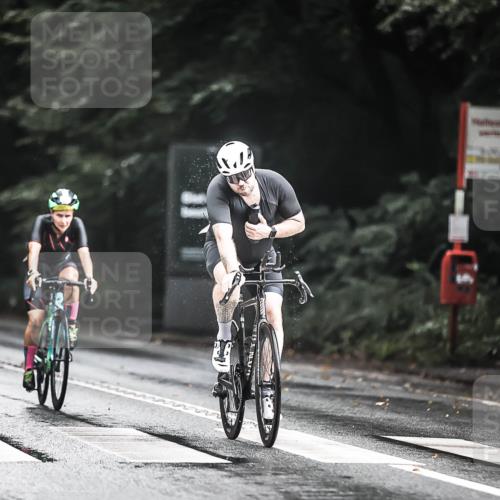 13.09.2026 - Stadtparktriathlon H.Heesch http://msf.ph/oto/10313077 13.09.2026 11:47:21 Radfahren 745, 800, 826, 863, 869, 935 meine-sportfotos.de