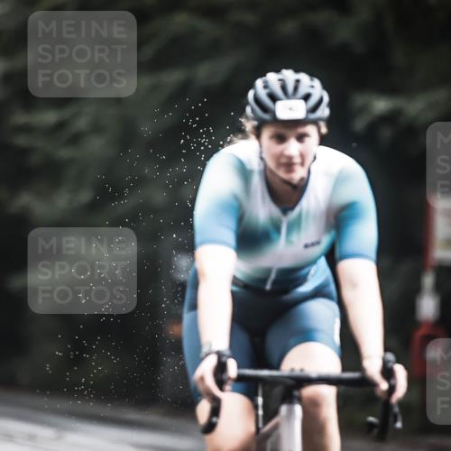 13.09.2026 - Stadtparktriathlon H.Heesch http://msf.ph/oto/10313119 13.09.2026 11:47:23 Radfahren 745, 800, 826, 863, 869, 935 meine-sportfotos.de