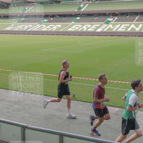13.09.2026 - 21. swb-Marathon Bremen Michael Burmester http://msf.ph/oto/10313179 13.09.2026 12:49:27 Laufen im Stadion 382, 469, 524, 572, 663, 670, 779, 826, 889, 899, 1349, 1517, 1605, 1723, 1748, 1872, 1925, 2052, 2287, 2288, 2291, 2347, 2360, 2605, 2750, 2844, 2909, 3043, 3110, 3127, 3197, 3276, 3330, 3625, 3910, 3973, 4033, 4082, 4247, 4384, 4712, 4732, 4743, 4852, 4898, 4990, 5111, 5377, 5383, 5424, 5517, 5570, 5585, 5594, 5648, 6058, 6652, 6692, 6842, 6906, 6951, 7064, 7109, 7115, 7121, 7399, 7636, 7803, 7876, 8706, 8877, 8973, 8981, 9010, 9035, 9429, 13091 meine-sportfotos.de