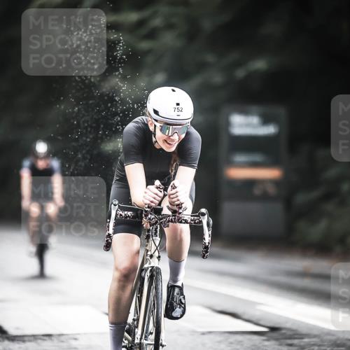 13.09.2026 - Stadtparktriathlon H.Heesch http://msf.ph/oto/10313206 13.09.2026 11:47:31 Radfahren 752, 801, 826, 840, 863 meine-sportfotos.de