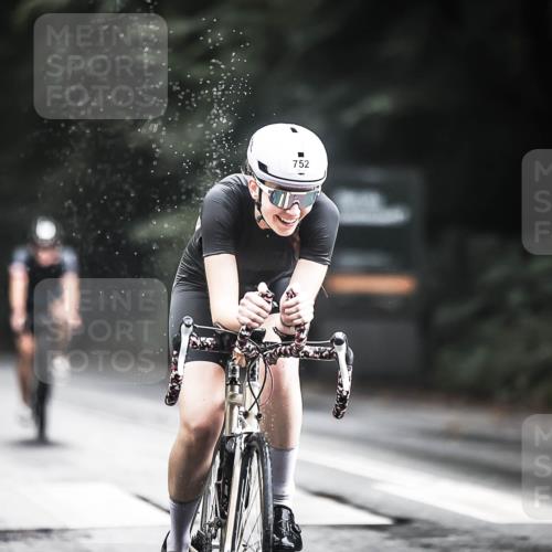 13.09.2026 - Stadtparktriathlon H.Heesch http://msf.ph/oto/10313210 13.09.2026 11:47:31 Radfahren 752, 801, 826, 840, 863 meine-sportfotos.de