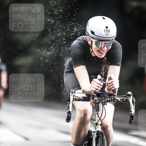 13.09.2026 - Stadtparktriathlon H.Heesch http://msf.ph/oto/10313226 13.09.2026 11:47:32 Radfahren 752, 761, 801, 840, 863 meine-sportfotos.de