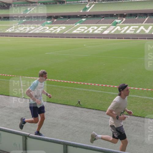 13.09.2026 - 21. swb-Marathon Bremen Michael Burmester http://msf.ph/oto/10313232 13.09.2026 12:49:30 Laufen im Stadion 382, 469, 524, 572, 663, 670, 779, 826, 889, 899, 1349, 1513, 1517, 1605, 1723, 1748, 1872, 1925, 2052, 2287, 2288, 2291, 2347, 2360, 2605, 2750, 2844, 2909, 3043, 3110, 3127, 3197, 3276, 3330, 3625, 3647, 3910, 3973, 4033, 4082, 4247, 4384, 4712, 4732, 4743, 4852, 4898, 4990, 5111, 5377, 5383, 5424, 5517, 5570, 5585, 5594, 5636, 5648, 6058, 6267, 6652, 6692, 6842, 6906, 6951, 7064, 7109, 7115, 7121, 7399, 7636, 7803, 7876, 8706, 8877, 8973, 8981, 9010, 9035, 9429, 13091 meine-sportfotos.de