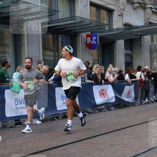13.09.2026 - 21. swb-Marathon Bremen Strokosch-Dieckow http://msf.ph/oto/10313260 13.09.2026 13:15:16 Ziel 1033, 1445, 3346, 3536, 3836, 3991, 4212, 4573, 4646, 4653, 4663, 5533, 5588, 6162, 6515, 6526, 7203, 7291, 7346, 7992, 8086, 8254, 8255, 9029, 9391, 9475, 9777, 13249, 1510, 1664, 2383, 3357, 3504, 3717, 3743, 4111, 4382, 4992, 5003, 5149, 5294, 5298, 5385, 5417, 5471, 6011, 6351, 6379, 6521, 6528, 6717, 6773, 6902, 7190, 7432, 7497, 7515, 7717, 7730, 8238, 9253, 9338, 9363, 9483, 9797, 13137, 13139 meine-sportfotos.de