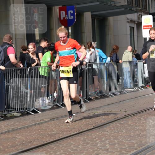 13.09.2026 - 21. swb-Marathon Bremen Strokosch-Dieckow http://msf.ph/oto/10313280 13.09.2026 10:56:07 Ziel 10184, 10211, 10240, 10246, 10322, 10356, 10443, 10670, 10675, 10699, 10844, 11069, 11256, 11280, 11317, 11349, 11407, 11570, 11693, 11795, 11844, 11855, 11871, 11911, 11996, 12452, 12543, 10246, 10298, 10365, 10374, 10690, 10703, 10949, 10957, 10960, 11219, 11782, 11790, 11972, 12061, 12108, 12143, 12476, 12484, 13565 meine-sportfotos.de