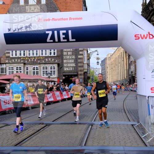 13.09.2026 - 21. swb-Marathon Bremen Tim E. http://msf.ph/oto/10313281 13.09.2026 10:54:35 Ziel 10359, 10503, 10577, 10631, 10749, 10837, 10884, 10996, 11099, 11118, 11329, 11361, 11476, 11765, 11843, 11989, 11998, 12328 meine-sportfotos.de