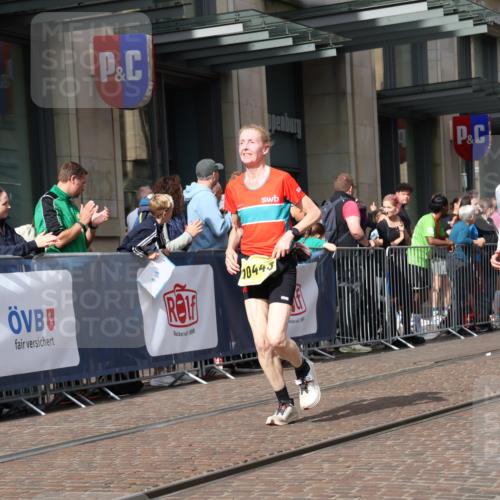 13.09.2026 - 21. swb-Marathon Bremen Strokosch-Dieckow http://msf.ph/oto/10313341 13.09.2026 10:56:08 Ziel 10184, 10211, 10240, 10322, 10356, 10372, 10443, 10670, 10675, 10699, 10844, 11069, 11256, 11280, 11317, 11349, 11407, 11570, 11693, 11795, 11844, 11855, 11871, 11911, 11996, 12452, 12543, 10246, 10298, 10365, 10374, 10690, 10703, 10949, 10957, 10960, 11219, 11782, 11790, 11972, 12061, 12143, 12476, 12484, 13565 meine-sportfotos.de
