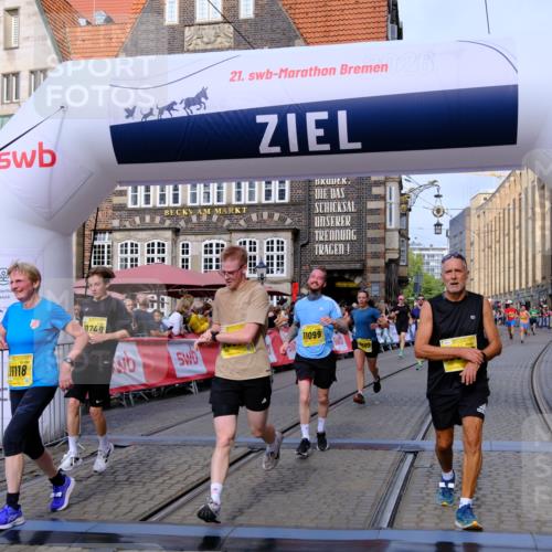 13.09.2026 - 21. swb-Marathon Bremen Tim E. http://msf.ph/oto/10313365 13.09.2026 10:54:36 Ziel 10359, 10503, 10577, 10631, 10749, 10837, 10884, 10996, 11099, 11118, 11329, 11361, 11476, 11765, 11843, 11989, 11998, 12265, 12328 meine-sportfotos.de