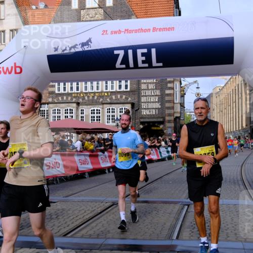 13.09.2026 - 21. swb-Marathon Bremen Tim E. http://msf.ph/oto/10313395 13.09.2026 10:54:37 Ziel 10067, 10359, 10503, 10577, 10631, 10749, 10837, 10884, 10996, 11099, 11118, 11329, 11361, 11476, 11593, 11765, 11843, 11989, 11998, 12265, 12328 meine-sportfotos.de