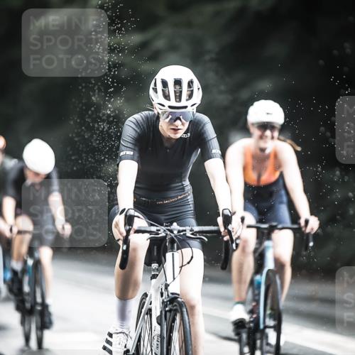 13.09.2026 - Stadtparktriathlon H.Heesch http://msf.ph/oto/10313424 13.09.2026 11:47:45 Radfahren 736, 740, 776, 779, 818, 831, 856, 865, 873, 885, 948 meine-sportfotos.de