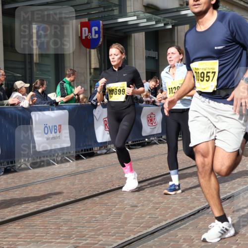 13.09.2026 - 21. swb-Marathon Bremen Strokosch-Dieckow http://msf.ph/oto/10313454 13.09.2026 10:56:10 Ziel 10184, 10211, 10240, 10322, 10356, 10372, 10443, 10670, 10675, 10699, 10721, 10824, 10844, 10936, 11069, 11256, 11280, 11317, 11349, 11407, 11570, 11601, 11693, 11795, 11844, 11855, 11871, 11911, 11996, 12452, 12543, 10246, 10298, 10365, 10374, 10443, 10690, 10699, 10703, 10949, 10957, 10960, 11219, 11280, 11782, 11790, 11972, 12061, 12143, 12476, 12484, 13565 meine-sportfotos.de