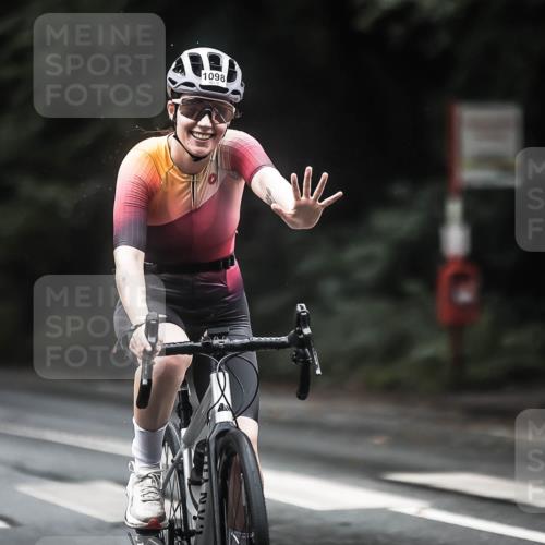 13.09.2026 - Stadtparktriathlon H.Heesch http://msf.ph/oto/10313459 13.09.2026 12:55:21 Radfahren 1072, 1076, 1098, 1129, 1149, 1218, 1250, 1269, 1405 meine-sportfotos.de