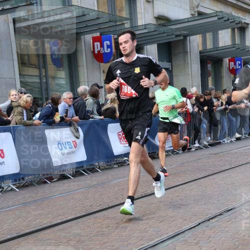 13.09.2026 - 21. swb-Marathon Bremen Strokosch-Dieckow http://msf.ph/oto/10313465 13.09.2026 13:15:24 Ziel 982, 1033, 1445, 2733, 3119, 3346, 3422, 3536, 3689, 3836, 3991, 4212, 4573, 4653, 4663, 5474, 5533, 5588, 6162, 6481, 6515, 7203, 7992, 9029, 9122, 9391, 9475, 9777, 13249, 1664, 3357, 3743, 4111, 4382, 4646, 4663, 4992, 5003, 5149, 5385, 5417, 6011, 6351, 6521, 6526, 6773, 6902, 7291, 7346, 7432, 7497, 7515, 7717, 7730, 8086, 8254, 8255, 9253, 9338, 9363, 9483, 13137, 13139 meine-sportfotos.de