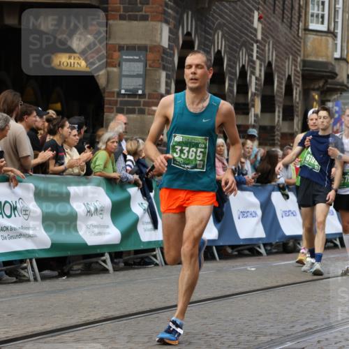 13.09.2026 - 21. swb-Marathon Bremen Strokosch-Dieckow http://msf.ph/oto/10313468 13.09.2026 13:05:20 Ziel 1336, 1822, 2297, 2646, 3196, 4729, 5674, 6708, 7538, 8054, 9306, 9495, 13187, 439, 3242, 3271, 3365, 5092, 5199, 5725, 6579, 7141 meine-sportfotos.de