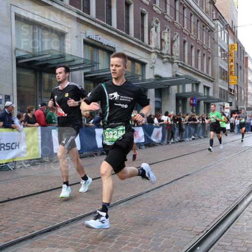 13.09.2026 - 21. swb-Marathon Bremen Strokosch-Dieckow http://msf.ph/oto/10313505 13.09.2026 13:15:24 Ziel 982, 1033, 1445, 2733, 3119, 3346, 3422, 3536, 3689, 3836, 3991, 4212, 4573, 4653, 4663, 5474, 5533, 5588, 6162, 6481, 6515, 7203, 7992, 9029, 9122, 9391, 9475, 9777, 13249, 1664, 3357, 3743, 4111, 4382, 4646, 4663, 4992, 5003, 5149, 5385, 5417, 6011, 6351, 6521, 6526, 6773, 6902, 7291, 7346, 7432, 7497, 7515, 7717, 7730, 8086, 8254, 8255, 9253, 9338, 9363, 9483, 13137, 13139 meine-sportfotos.de