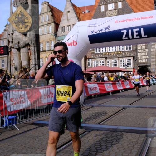 13.09.2026 - 21. swb-Marathon Bremen Tim E. http://msf.ph/oto/10313525 13.09.2026 10:54:42 Ziel 10067, 10146, 10359, 10410, 10503, 10577, 10631, 10749, 10765, 10837, 10884, 11039, 11099, 11118, 11389, 11476, 11593, 11843, 11989, 12265, 12328, 12467 meine-sportfotos.de