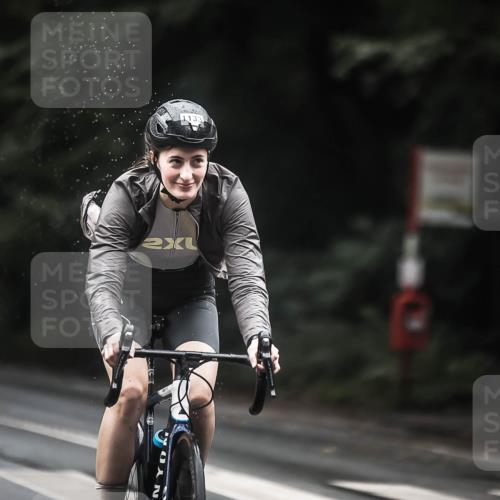 13.09.2026 - Stadtparktriathlon H.Heesch http://msf.ph/oto/10313568 13.09.2026 12:55:36 Radfahren 1133, 1235 meine-sportfotos.de