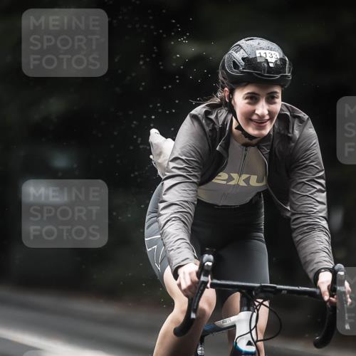 13.09.2026 - Stadtparktriathlon H.Heesch http://msf.ph/oto/10313585 13.09.2026 12:55:36 Radfahren 1133, 1235 meine-sportfotos.de