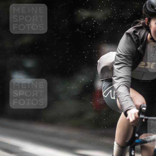13.09.2026 - Stadtparktriathlon H.Heesch http://msf.ph/oto/10313590 13.09.2026 12:55:36 Radfahren 1133, 1235 meine-sportfotos.de