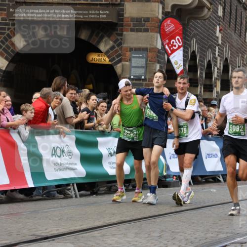 13.09.2026 - 21. swb-Marathon Bremen Strokosch-Dieckow http://msf.ph/oto/10313622 13.09.2026 13:05:24 Ziel 1336, 1822, 2297, 3196, 4729, 6708, 7102, 9495, 1301, 1562, 3242, 3271, 5199, 5725, 6579, 7141 meine-sportfotos.de