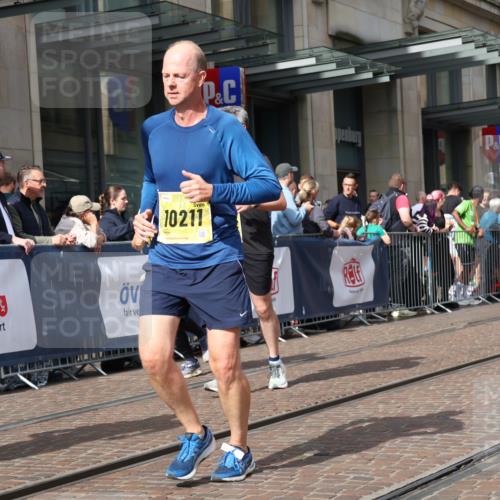 13.09.2026 - 21. swb-Marathon Bremen Strokosch-Dieckow http://msf.ph/oto/10313678 13.09.2026 10:56:16 Ziel 10184, 10211, 10240, 10356, 10372, 10486, 10540, 10675, 10721, 10771, 10824, 10844, 10888, 10936, 11064, 11069, 11256, 11317, 11349, 11407, 11474, 11601, 11795, 11844, 11855, 11871, 11911, 11996, 12543, 10184, 10211, 10246, 10298, 10322, 10365, 10443, 10670, 10690, 10699, 10949, 10957, 10960, 11219, 11280, 11570, 11693, 11782, 11790, 11972, 12061, 12452, 12476, 12484, 13565 meine-sportfotos.de