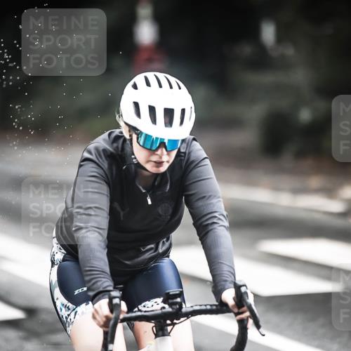 13.09.2026 - Stadtparktriathlon H.Heesch http://msf.ph/oto/10313694 13.09.2026 11:48:16 Radfahren 739, 781 meine-sportfotos.de