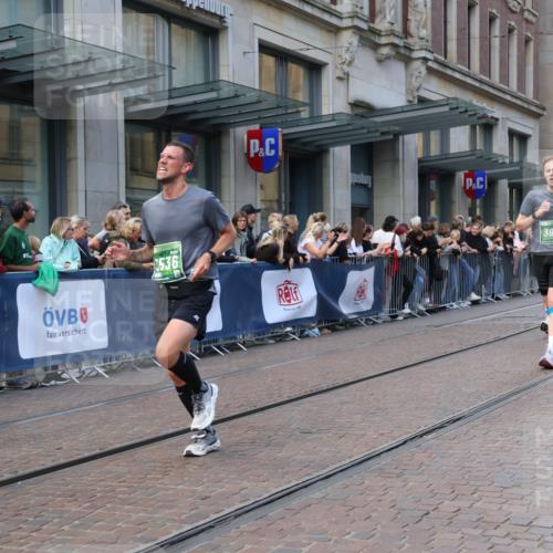 13.09.2026 - 21. swb-Marathon Bremen Strokosch-Dieckow http://msf.ph/oto/10313700 13.09.2026 13:15:28 Ziel 145, 982, 1033, 1445, 2733, 3119, 3346, 3422, 3536, 3689, 3836, 3991, 4212, 4573, 4653, 4823, 5474, 5533, 5588, 5913, 6162, 6481, 6515, 7203, 7307, 7413, 9029, 9122, 9278, 9391, 9475, 9777, 13149, 13249, 1664, 3346, 3357, 3743, 4111, 4212, 4382, 4646, 4653, 4663, 4992, 5003, 5149, 5385, 6011, 6526, 6773, 6902, 7291, 7346, 7497, 7515, 7717, 7730, 7992, 8086, 8254, 8255, 9253, 9338, 9391, 9483, 13137, 13139 meine-sportfotos.de