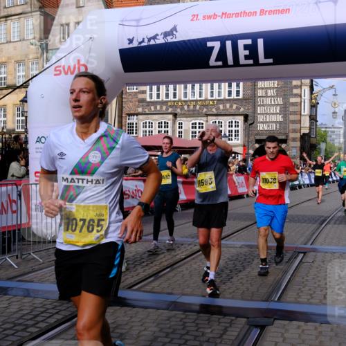 13.09.2026 - 21. swb-Marathon Bremen Tim E. http://msf.ph/oto/10313703 13.09.2026 10:54:48 Ziel 10067, 10146, 10410, 10503, 10577, 10631, 10704, 10749, 10765, 10837, 10884, 11039, 11099, 11389, 11593, 12038, 12265, 12328, 12467, 13526 meine-sportfotos.de