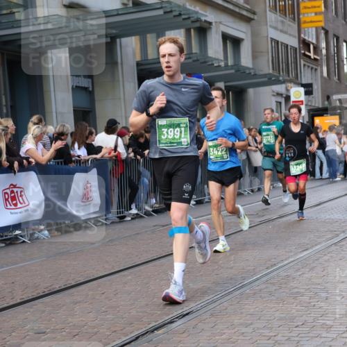 13.09.2026 - 21. swb-Marathon Bremen Strokosch-Dieckow http://msf.ph/oto/10313738 13.09.2026 13:15:29 Ziel 145, 982, 1033, 1445, 1955, 2733, 3119, 3422, 3536, 3689, 3836, 3991, 4573, 4823, 5430, 5474, 5533, 5588, 5913, 6162, 6481, 6515, 7203, 7307, 7413, 9029, 9122, 9278, 9475, 9777, 13149, 13249, 1445, 1664, 3346, 3357, 3743, 4111, 4212, 4646, 4653, 4663, 5003, 5149, 5385, 6011, 6526, 6773, 6902, 7203, 7291, 7346, 7497, 7515, 7717, 7730, 7992, 8086, 8254, 8255, 9253, 9338, 9391, 9483, 13137, 13139 meine-sportfotos.de