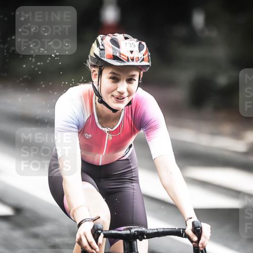 13.09.2026 - Stadtparktriathlon H.Heesch http://msf.ph/oto/10313743 13.09.2026 11:48:19 Radfahren 739, 781, 891, 897 meine-sportfotos.de