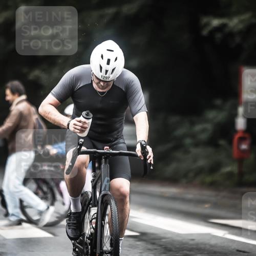13.09.2026 - Stadtparktriathlon H.Heesch http://msf.ph/oto/10313760 13.09.2026 12:56:09 Radfahren 1191, 1200, 1234, 1291, 1297 meine-sportfotos.de