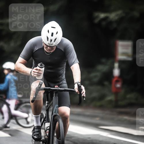 13.09.2026 - Stadtparktriathlon H.Heesch http://msf.ph/oto/10313766 13.09.2026 12:56:09 Radfahren 1191, 1200, 1234, 1291, 1297 meine-sportfotos.de