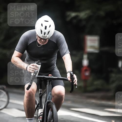 13.09.2026 - Stadtparktriathlon H.Heesch http://msf.ph/oto/10313770 13.09.2026 12:56:09 Radfahren 1191, 1200, 1234, 1291, 1297 meine-sportfotos.de
