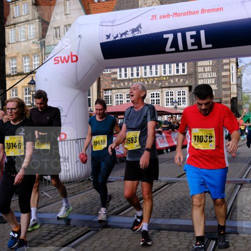 13.09.2026 - 21. swb-Marathon Bremen Tim E. http://msf.ph/oto/10313778 13.09.2026 10:54:49 Ziel 10067, 10146, 10410, 10503, 10608, 10631, 10704, 10765, 10837, 10884, 11039, 11389, 11593, 11874, 12038, 12265, 12328, 12467, 12519, 13526 meine-sportfotos.de