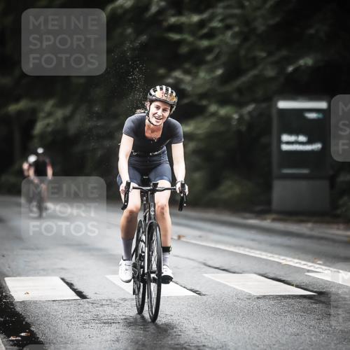 13.09.2026 - Stadtparktriathlon H.Heesch http://msf.ph/oto/10313786 13.09.2026 12:56:15 Radfahren 1154, 1191, 1260, 1268, 1297, 1426 meine-sportfotos.de