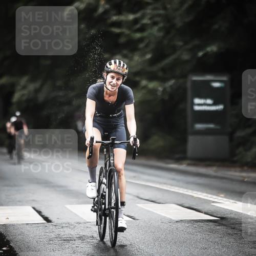 13.09.2026 - Stadtparktriathlon H.Heesch http://msf.ph/oto/10313791 13.09.2026 12:56:15 Radfahren 1154, 1191, 1260, 1268, 1297, 1426 meine-sportfotos.de
