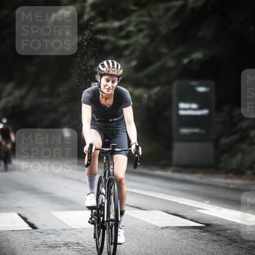 13.09.2026 - Stadtparktriathlon H.Heesch http://msf.ph/oto/10313799 13.09.2026 12:56:15 Radfahren 1154, 1191, 1260, 1268, 1297, 1426 meine-sportfotos.de