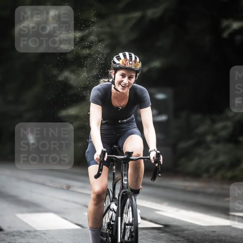 13.09.2026 - Stadtparktriathlon H.Heesch http://msf.ph/oto/10313803 13.09.2026 12:56:15 Radfahren 1154, 1191, 1260, 1268, 1297, 1426 meine-sportfotos.de