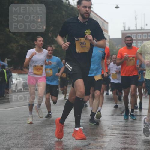 13.09.2026 - Kiel Lauf Markus Tischler http://msf.ph/oto/10313812 13.09.2026 10:41:30 Fleethörn 5414, 1290, 38, 245, 12778, 1780 meine-sportfotos.de
