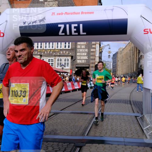 13.09.2026 - 21. swb-Marathon Bremen Tim E. http://msf.ph/oto/10313838 13.09.2026 10:54:50 Ziel 10067, 10146, 10410, 10503, 10608, 10631, 10704, 10765, 10837, 10884, 11039, 11174, 11389, 11593, 11874, 12038, 12265, 12328, 12467, 12519, 13526 meine-sportfotos.de