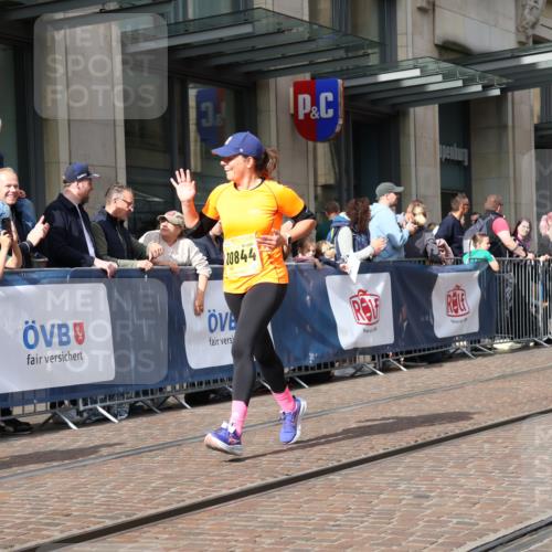 13.09.2026 - 21. swb-Marathon Bremen Strokosch-Dieckow http://msf.ph/oto/10313861 13.09.2026 10:56:21 Ziel 10240, 10356, 10372, 10486, 10540, 10675, 10721, 10771, 10824, 10888, 10936, 11064, 11069, 11256, 11349, 11407, 11474, 11601, 11844, 11855, 11871, 11872, 11911, 11996, 12284, 12434, 12543, 10184, 10211, 10246, 10298, 10322, 10365, 10443, 10670, 10699, 10844, 10949, 10957, 10960, 11219, 11256, 11280, 11317, 11570, 11693, 11782, 11790, 11795, 12452, 12476, 13565 meine-sportfotos.de
