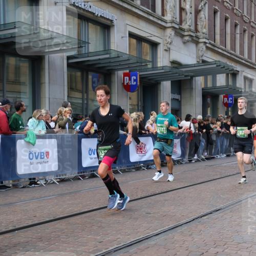 13.09.2026 - 21. swb-Marathon Bremen Strokosch-Dieckow http://msf.ph/oto/10313864 13.09.2026 13:15:32 Ziel 145, 982, 1033, 1955, 2733, 3119, 3149, 3422, 3536, 3689, 3836, 3991, 4573, 4823, 5430, 5474, 5533, 5588, 5913, 6481, 6515, 7307, 7413, 9122, 9278, 9475, 13149, 13249, 1445, 3346, 3357, 3743, 4111, 4212, 4646, 4653, 4663, 5003, 5385, 6011, 6162, 6526, 6773, 6902, 7203, 7291, 7346, 7497, 7515, 7717, 7730, 7992, 8086, 8254, 8255, 9029, 9253, 9391, 9483, 9777, 13137, 13139 meine-sportfotos.de