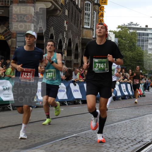 13.09.2026 - 21. swb-Marathon Bremen Strokosch-Dieckow http://msf.ph/oto/10313872 13.09.2026 13:05:29 Ziel 1336, 1822, 2297, 3196, 4025, 4729, 7102, 9273, 1301, 1562, 1879, 3242, 3271, 5199, 5725, 6579 meine-sportfotos.de