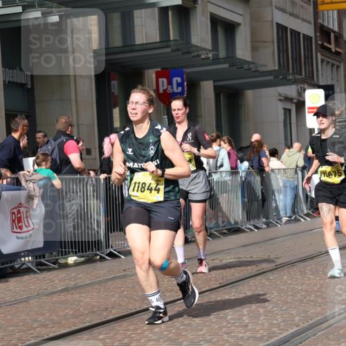 13.09.2026 - 21. swb-Marathon Bremen Strokosch-Dieckow http://msf.ph/oto/10313877 13.09.2026 10:56:22 Ziel 10240, 10356, 10372, 10486, 10540, 10675, 10721, 10771, 10824, 10888, 10936, 11064, 11069, 11349, 11407, 11474, 11601, 11844, 11855, 11871, 11872, 11911, 11996, 12284, 12434, 12543, 10184, 10211, 10246, 10298, 10322, 10365, 10443, 10670, 10675, 10699, 10844, 10949, 10957, 10960, 11219, 11256, 11280, 11317, 11570, 11693, 11782, 11790, 11795, 12452, 12476 meine-sportfotos.de