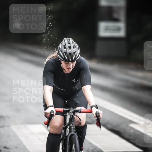 13.09.2026 - Stadtparktriathlon H.Heesch http://msf.ph/oto/10313890 13.09.2026 11:48:38 Radfahren 737, 741, 748, 757, 766, 774, 825, 884 meine-sportfotos.de